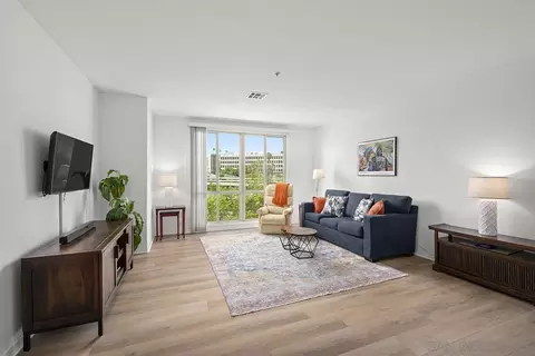1501 Front St #414, San Diego, CA 92101