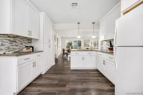 Kitchen - 9475 Mast Blvd, Santee, CA 92071 photo 2 of 4