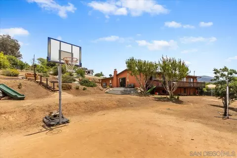Exterior - 10844 Challenge Blvd, La Mesa, CA 91941 photo 14 of 30