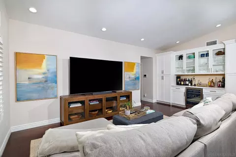 Living - 13150 Avenida La Valencia, Poway, CA 92064 photo 5 of 5