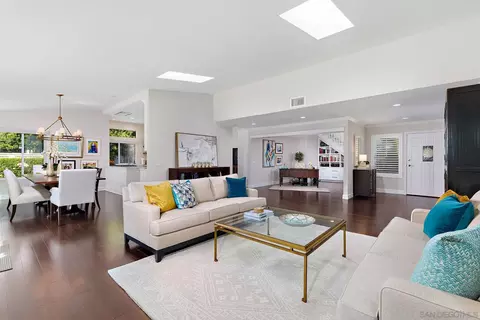Living - 13150 Avenida La Valencia, Poway, CA 92064 photo 4 of 5