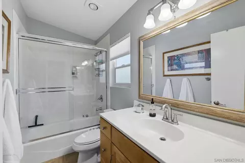 Bath - 13150 Avenida La Valencia, Poway, CA 92064 photo 3 of 4