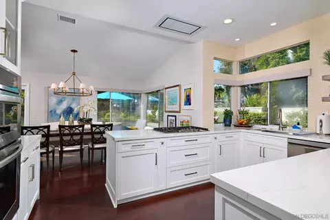 Kitchen - 13150 Avenida La Valencia, Poway, CA 92064 photo 1 of 3