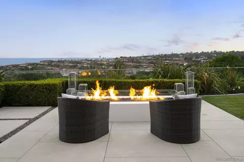 View/Area - 5594 Soledad Rd, La Jolla, CA 92037 photo 2 of 4