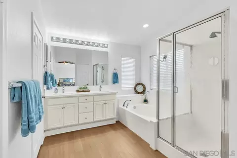 Bath - 10836 Stoney Creek Ct, Santee, CA 92071 photo 1 of 4