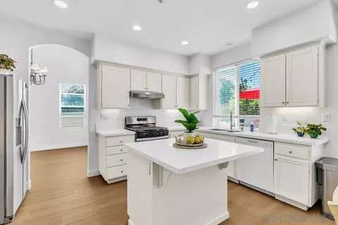 Kitchen - 10836 Stoney Creek Ct, Santee, CA 92071 photo 1 of 6