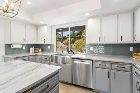 Kitchen - 1106 Alpine Oaks Dr, Alpine, CA 91901 photo 4 of 5