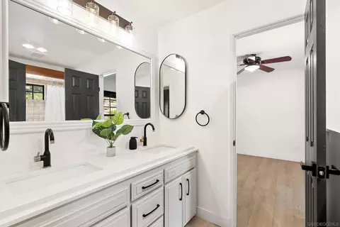 Bath - 1106 Alpine Oaks Dr, Alpine, CA 91901 photo 6 of 8