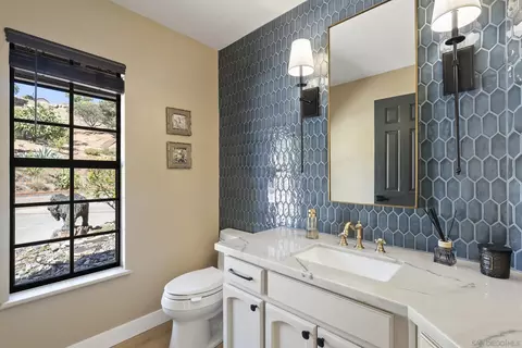 Bath - 1106 Alpine Oaks Dr, Alpine, CA 91901 photo 1 of 8