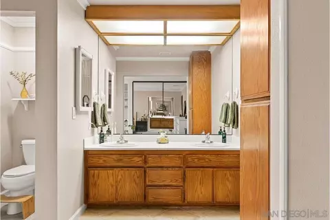 Bath - 1421 Blue Lilac, Alpine, CA 91901 photo 2 of 3