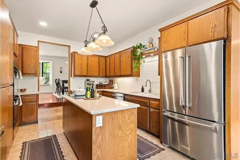 Kitchen - 1421 Blue Lilac, Alpine, CA 91901 photo 4 of 5