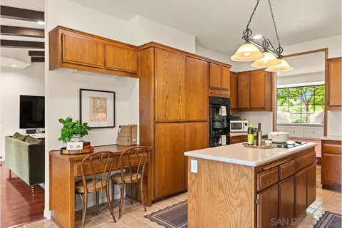 Kitchen - 1421 Blue Lilac, Alpine, CA 91901 photo 5 of 5