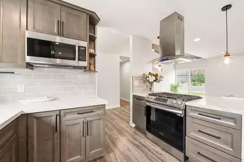 Kitchen - 14345 Erin, Poway, CA 92064 photo 5 of 7