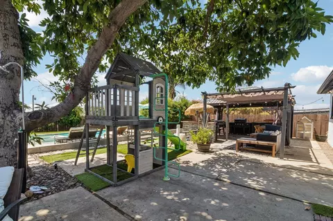 Exterior - 9239 Bellagio Rd, Santee, CA 92071 photo 11 of 16