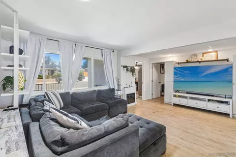 Living - 9239 Bellagio Rd, Santee, CA 92071 photo 3 of 4