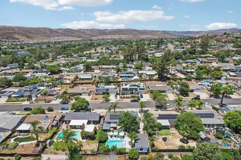 View/Area - 9239 Bellagio Rd, Santee, CA 92071 photo 5 of 9