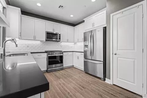 Kitchen - 4326 Star Path Way #1, Oceanside, CA 92056 photo 3 of 4