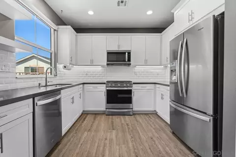 Kitchen - 4326 Star Path Way #1, Oceanside, CA 92056 photo 1 of 4