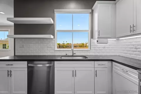 Kitchen - 4326 Star Path Way #1, Oceanside, CA 92056 photo 4 of 4
