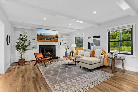 Living - 2335 Ivy Rd, Oceanside, CA 92054 photo 1 of 2