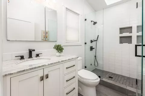 Bath - 2335 Ivy Rd, Oceanside, CA 92054 photo 6 of 6