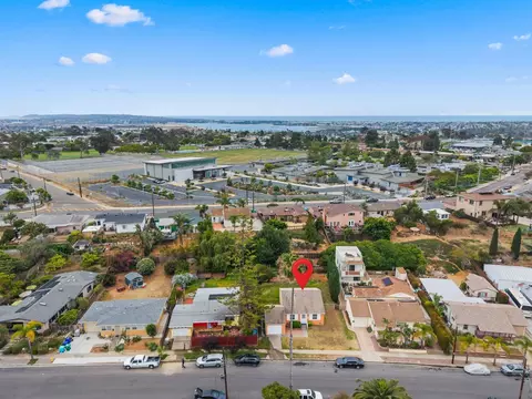 3816 Tomahawk Ln, San Diego, CA 92117