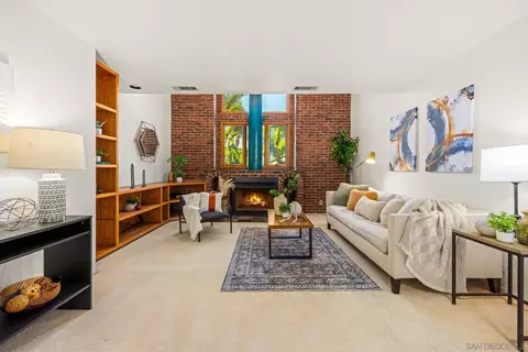 Living - 661 Union, Encinitas, CA 92024 photo 4 of 5