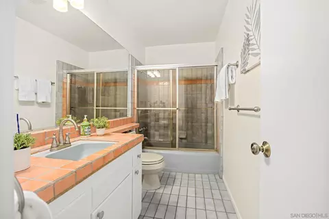 Bath - 661 Union, Encinitas, CA 92024 photo 4 of 4