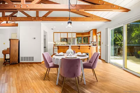 Dining - 661 Union, Encinitas, CA 92024 photo 3 of 4