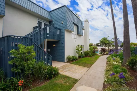 Exterior - 65 Antigua Ct, Coronado, CA 92118 photo 4 of 11