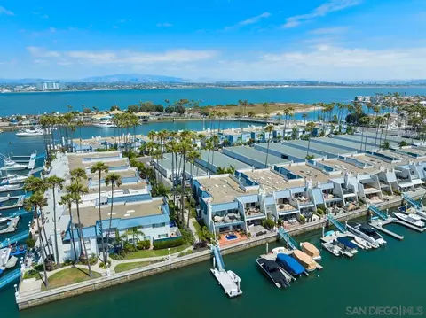 65 Antigua Ct, Coronado, CA 92118