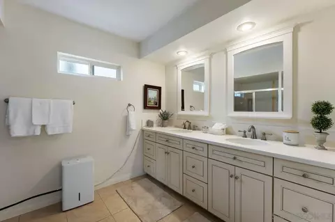 Bath - 65 Antigua Ct, Coronado, CA 92118 photo 2 of 2