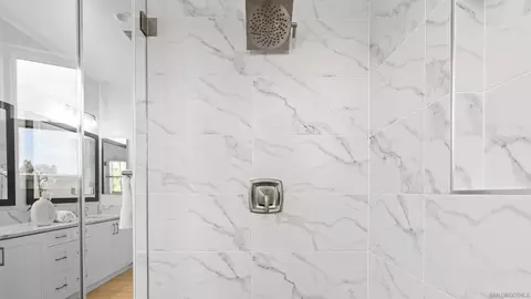 Bath - 16925 Old Coach Rd, Poway, CA 92064 photo 3 of 8