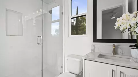 Bath - 16925 Old Coach Rd, Poway, CA 92064 photo 6 of 8