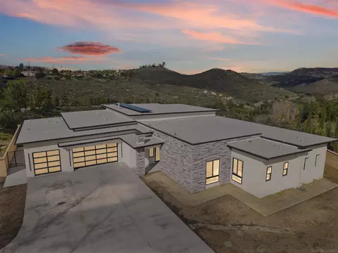 Exterior - 16925 Old Coach Rd, Poway, CA 92064 photo 1 of 6