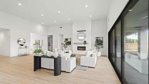 Living - 16925 Old Coach Rd, Poway, CA 92064 photo 2 of 6