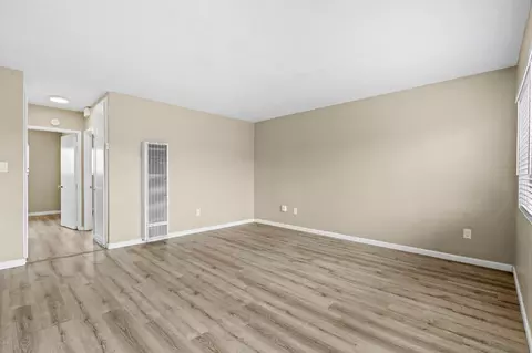Living - 1041 Calla Ave, Imperial Beach, CA 91932 photo 2 of 4