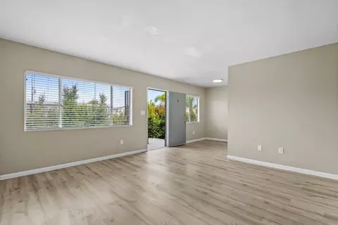 Living - 1041 Calla Ave, Imperial Beach, CA 91932 photo 1 of 4