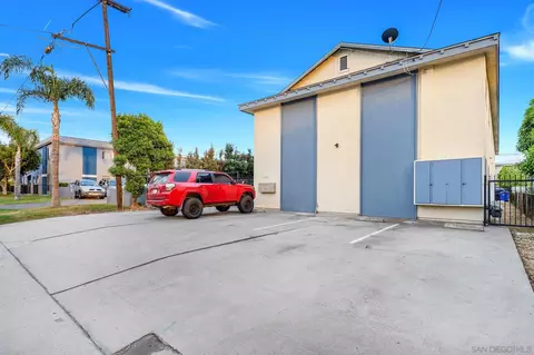 Exterior - 1041 Calla Ave, Imperial Beach, CA 91932 photo 3 of 5