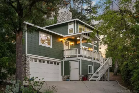 9907 Shadow Hills Dr, Sunland, CA 91040