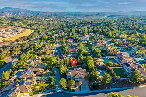 View/Area - 2124 Pamplona Ct, Escondido, CA 92025 photo 2 of 2