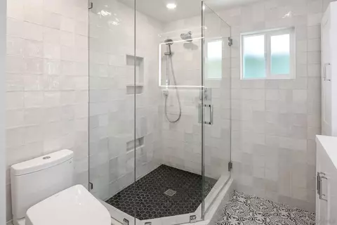 Bath - 123 Jasper St #20, Encinitas, CA 92024 photo 4 of 5