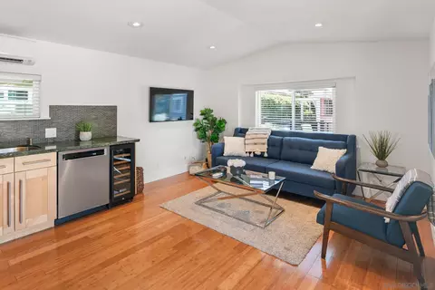 Living - 123 Jasper St #20, Encinitas, CA 92024 photo 1 of 2