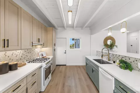 Kitchen - 2846 Cedar Rd, Oceanside, CA 92056 photo 3 of 3