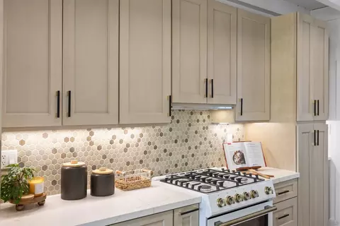 Kitchen - 2846 Cedar Rd, Oceanside, CA 92056 photo 2 of 3