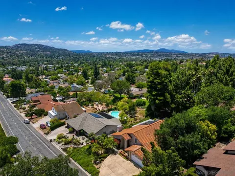 View/Area - 17354 Saint Andrews, Poway, CA 92064 photo 4 of 5