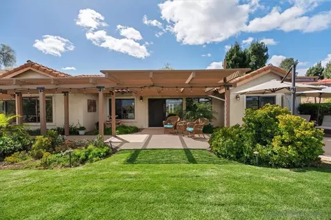 Exterior - 328 Montecito Gln, Escondido, CA 92025 photo 10 of 14