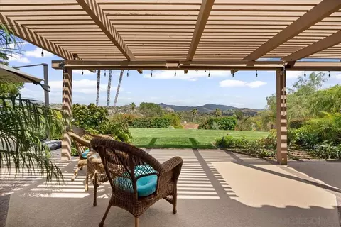 Exterior - 328 Montecito Gln, Escondido, CA 92025 photo 3 of 14
