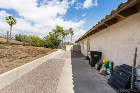 Exterior - 328 Montecito Gln, Escondido, CA 92025 photo 14 of 14