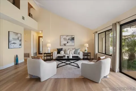 Living - 328 Montecito Gln, Escondido, CA 92025 photo 1 of 5